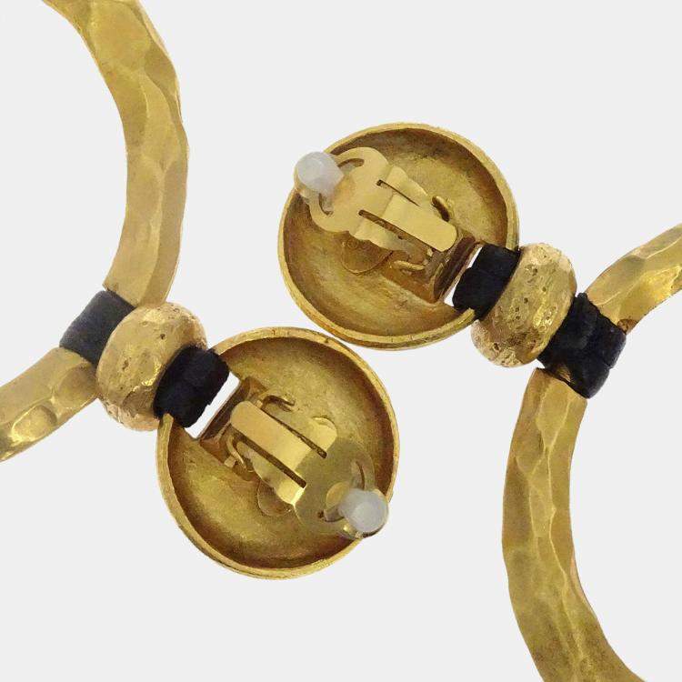 Pre Owned Chanel Dangle Hoop Earrings Clip-On Gold