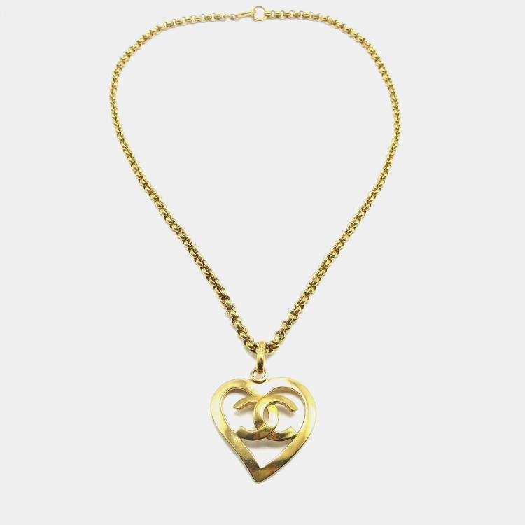 Pre Owned Chanel Heart Chain Pendant Necklace Gold