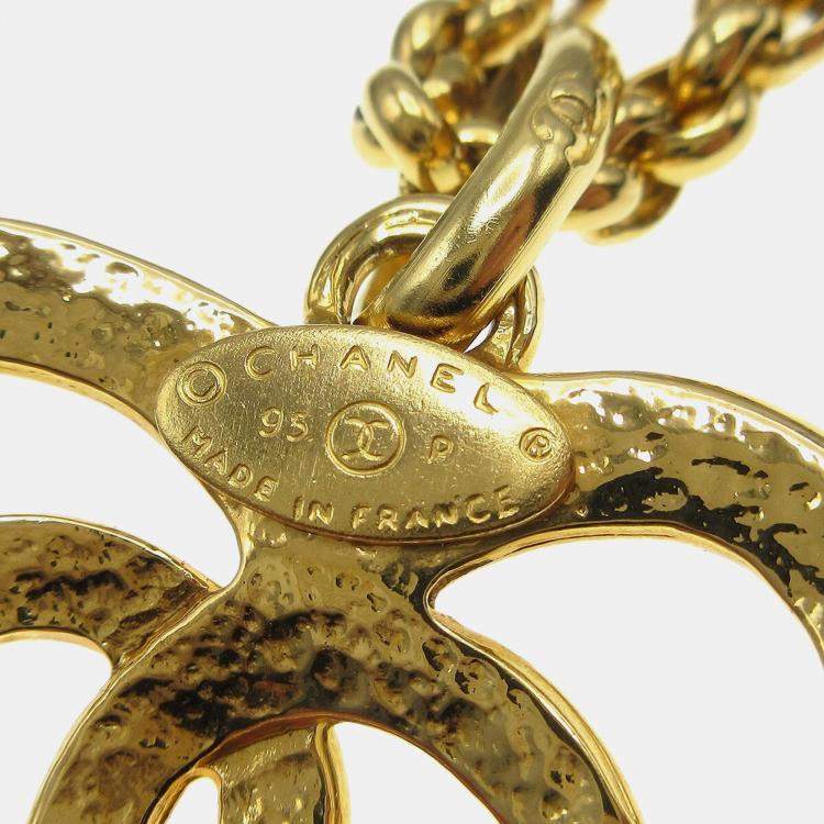 Pre Owned Chanel Heart Chain Pendant Necklace Gold