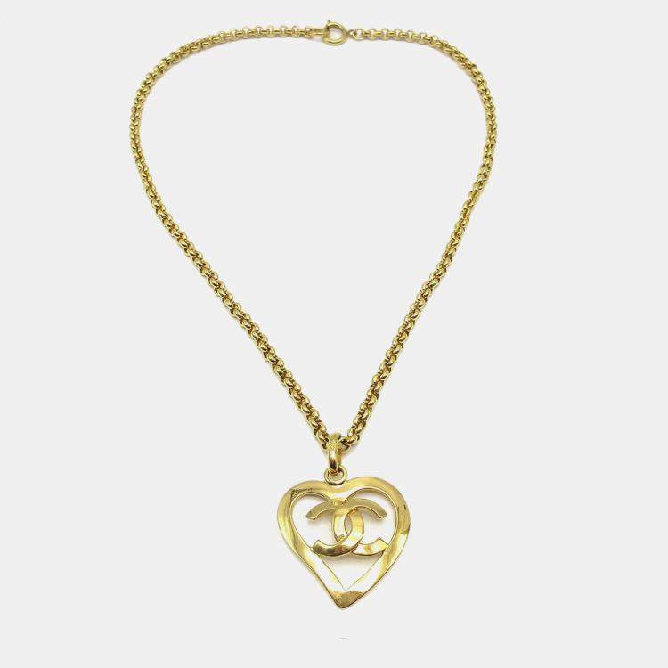 Pre Owned Chanel Heart Chain Pendant Necklace Gold