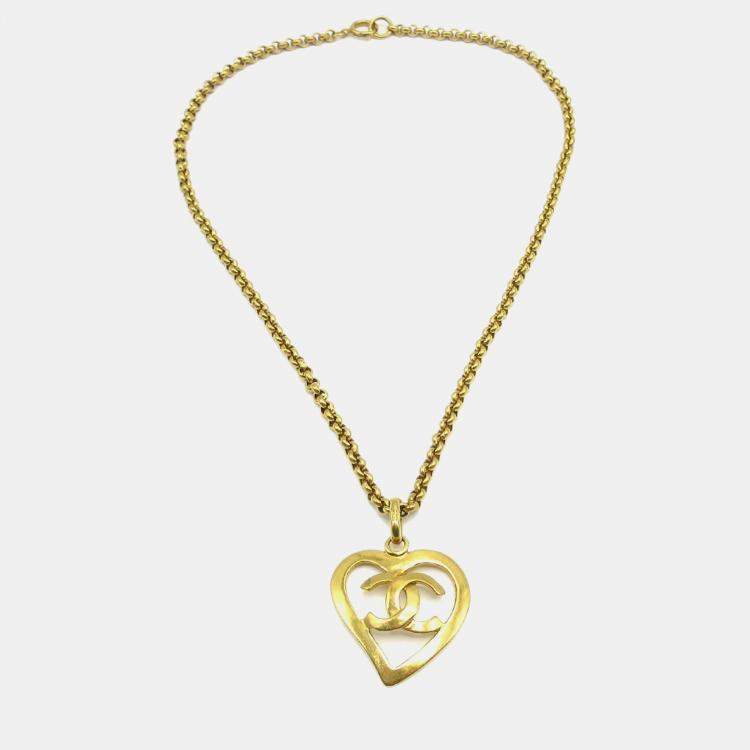 Pre Owned Chanel Heart Chain Pendant Necklace Gold