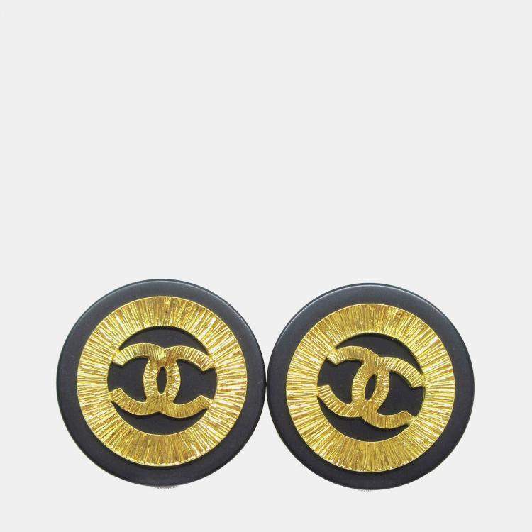 مملوكة مسبقًا Chanel Huge Button Earrings Clip-On Gold Black