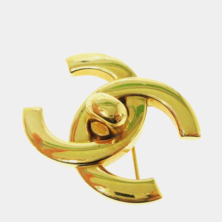 مملوكة مسبقًا Chanel Turnlock Brooch Pin Gold Large