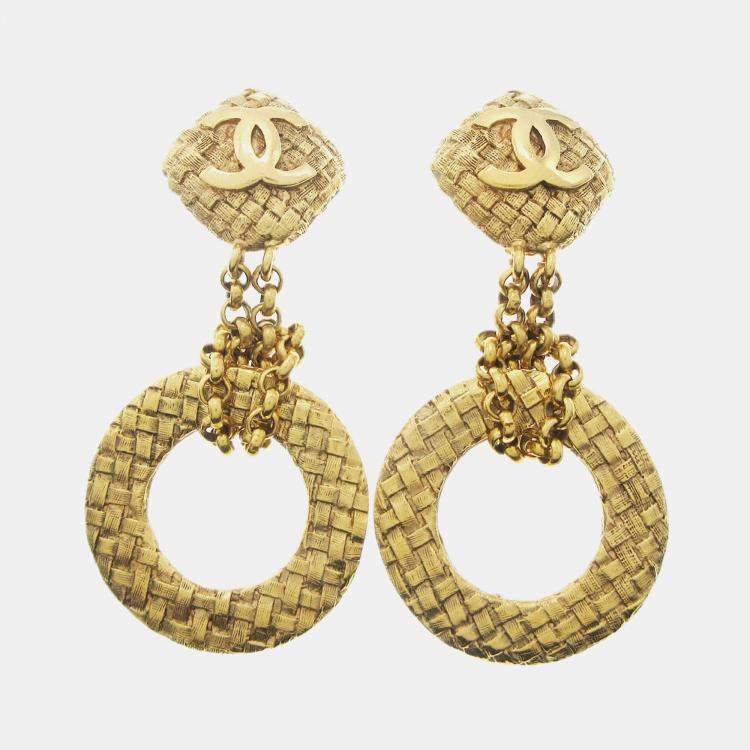 Pre Owned Chanel Dangle Hoop Earrings Clip-On Gold