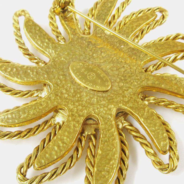 Pre Owned Chanel Sun Brooch Pin Gold