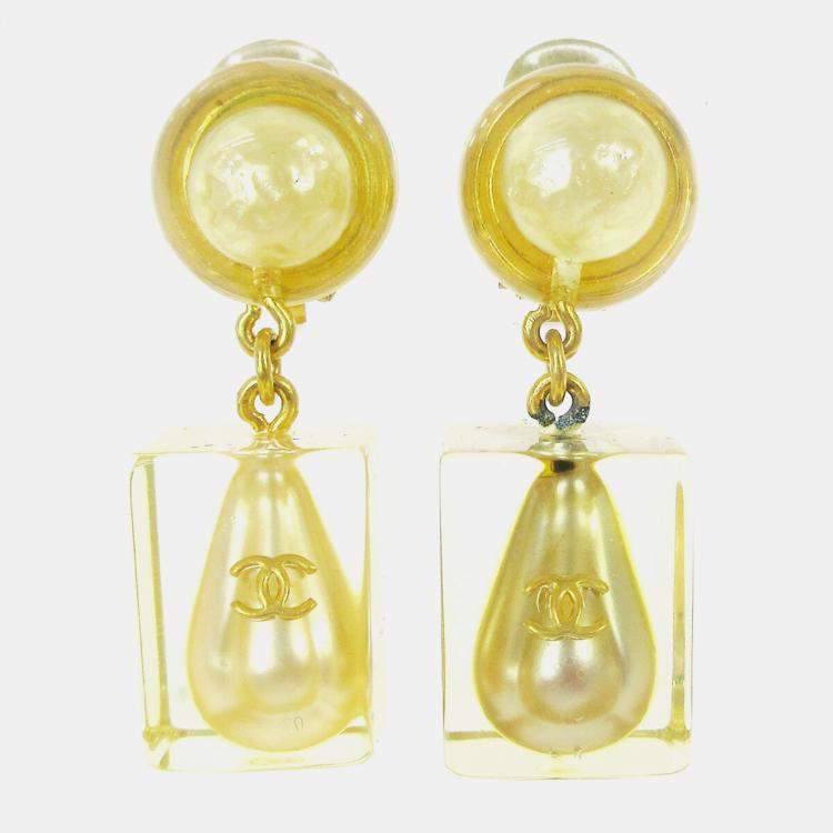 Pre Owned Chanel Artificial Pearl Dangle Earrings Clip-On Acrylic