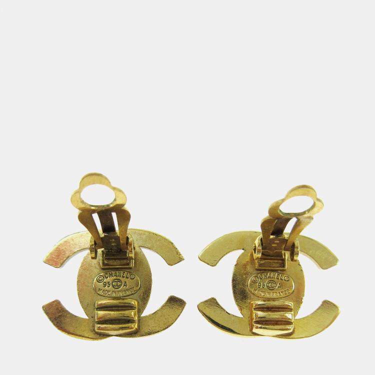 Pre Owned Chanel Cc Turnlock Earrings Clip-On Gold Small