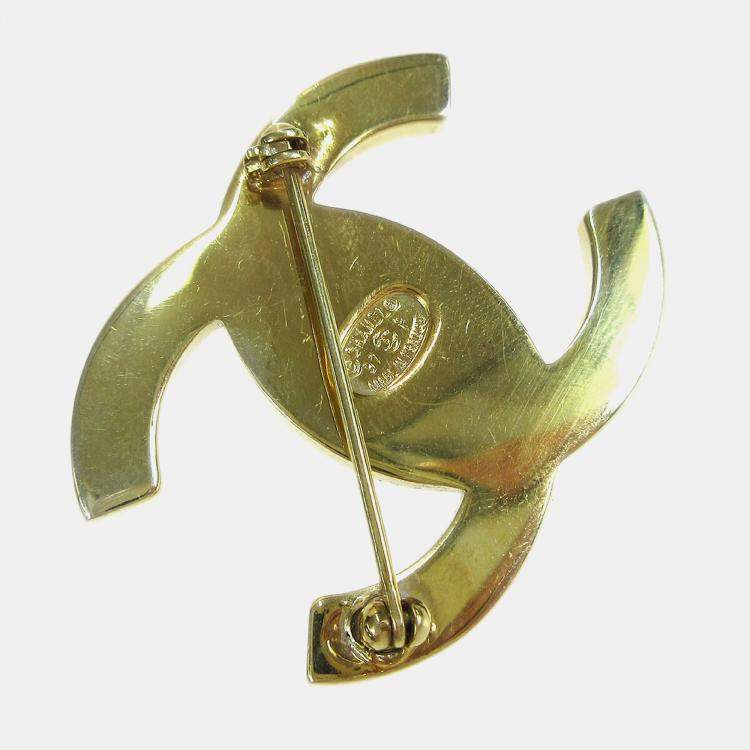 Pre Owned Chanel Turnlock Brooch Pin Gold Large