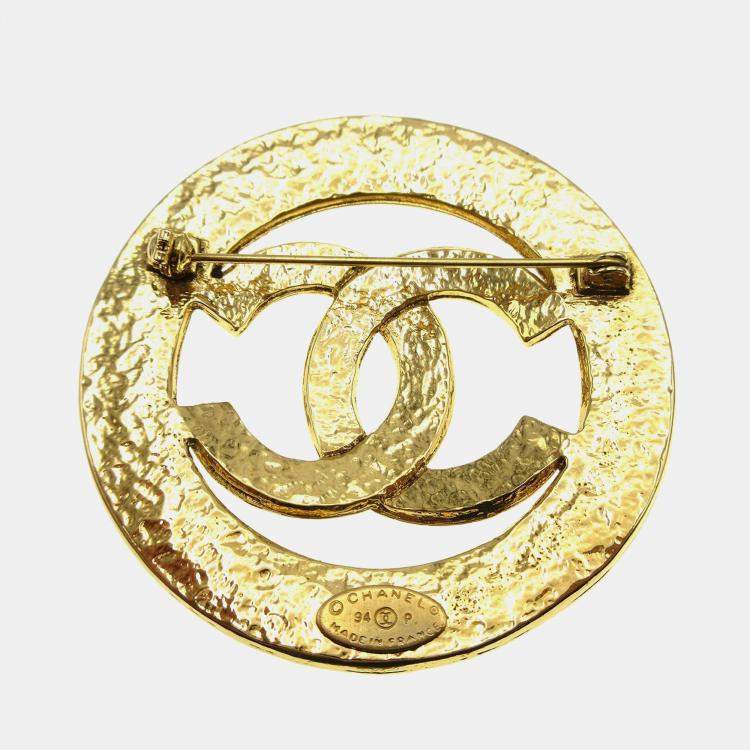 Pre Owned Chanel Medallion Brooch Pin Gold