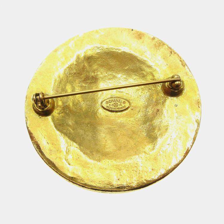 Pre Owned Chanel Medallion Brooch Pin Gold
