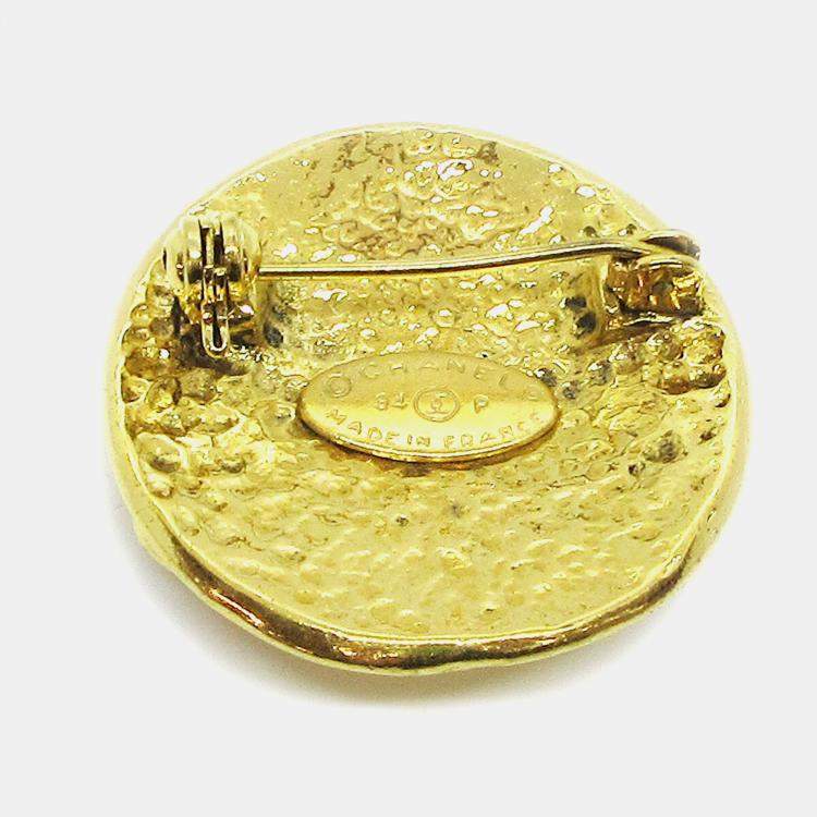 Pre Owned Chanel Medallion Brooch Pin Gold