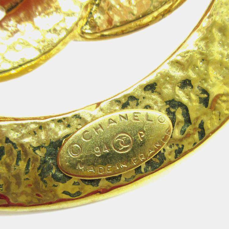 مملوكة مسبقًا Chanel Medallion Brooch Pin Gold