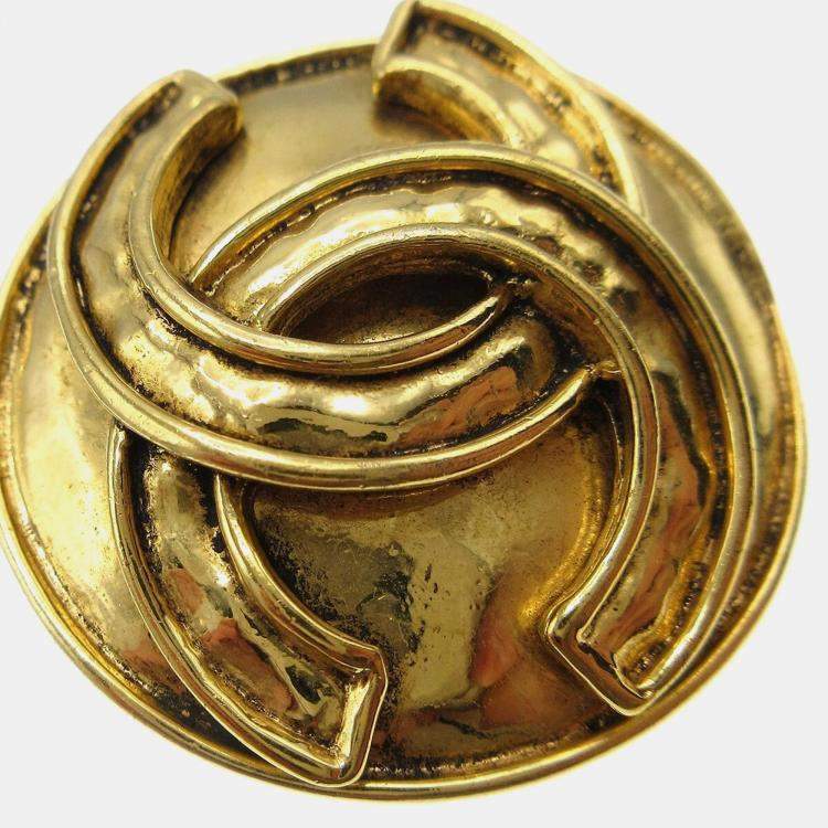 Pre Owned Chanel Medallion Brooch Pin Gold
