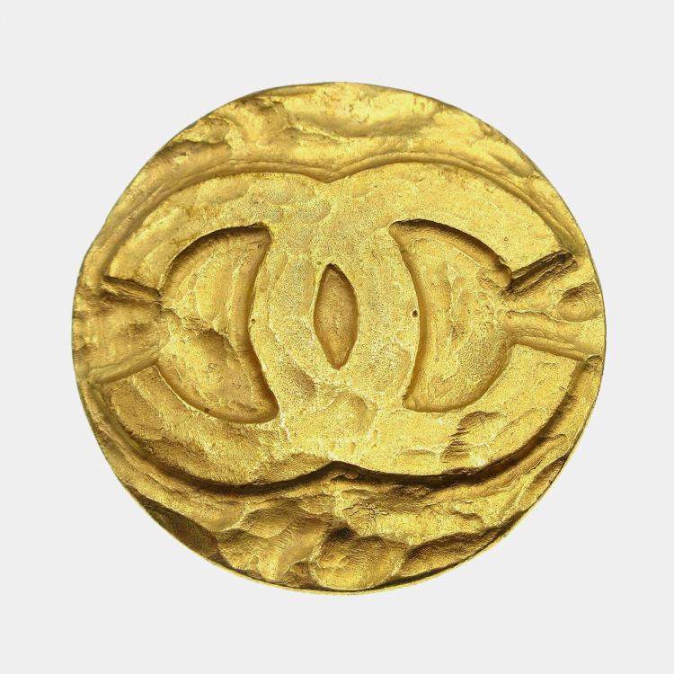 Pre Owned Chanel Medallion Brooch Pin Gold