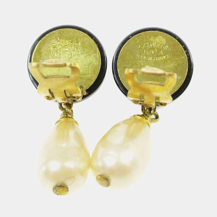 Pre Owned Chanel Artificial Pearl Dangle Earrings Clip-On Black White
