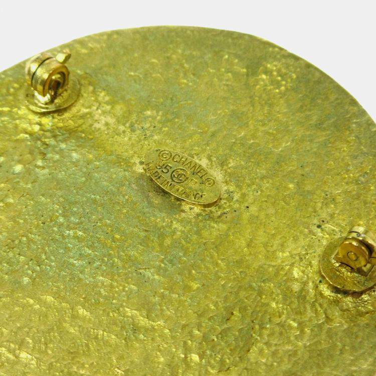 Pre Owned Chanel Medallion Brooch Pin Gold
