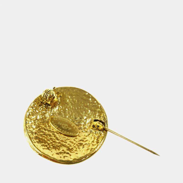 Pre Owned Chanel Medallion Brooch Pin Gold