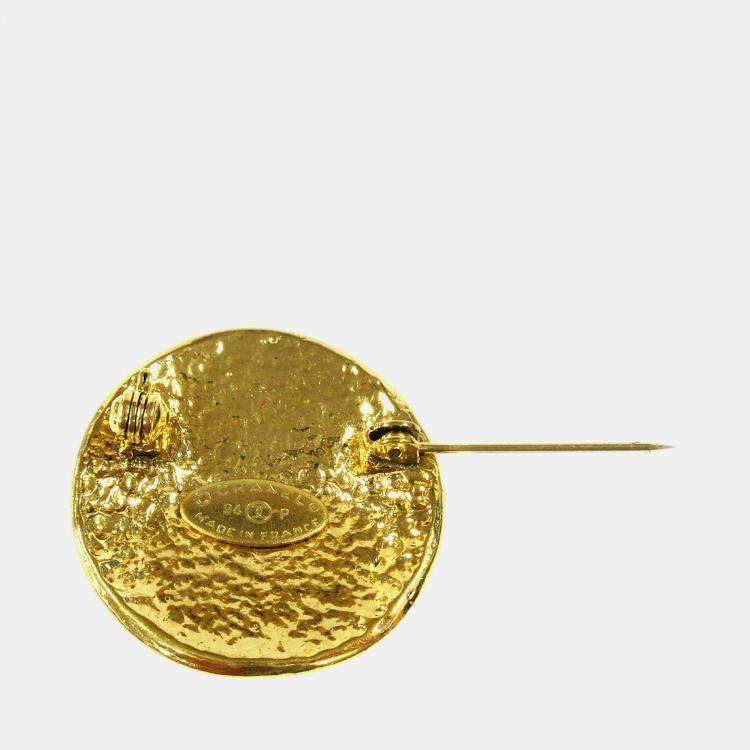 Pre Owned Chanel Medallion Brooch Pin Gold
