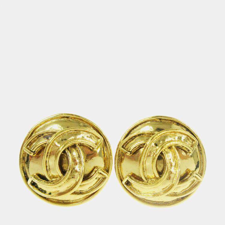 Pre Owned Chanel Button Earrings Clip-On Gold