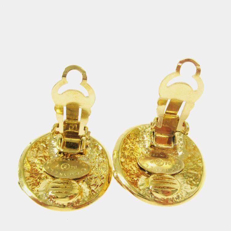 Pre Owned Chanel Button Earrings Clip-On Gold