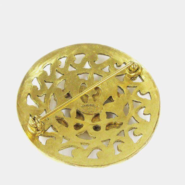 Pre Owned Chanel Medallion Brooch Pin Gold