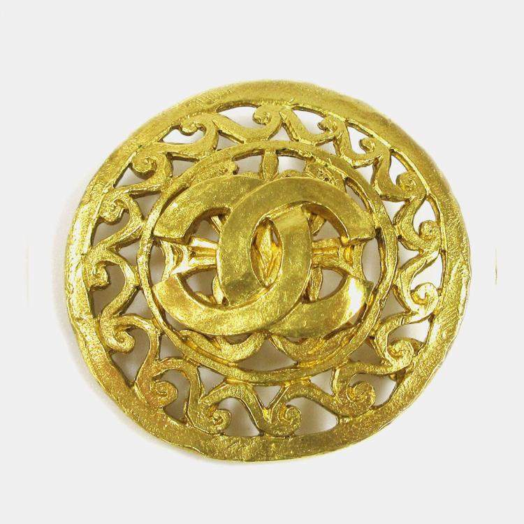 Pre Owned Chanel Medallion Brooch Pin Gold