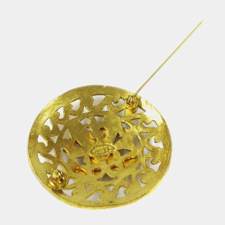 Pre Owned Chanel Medallion Brooch Pin Gold