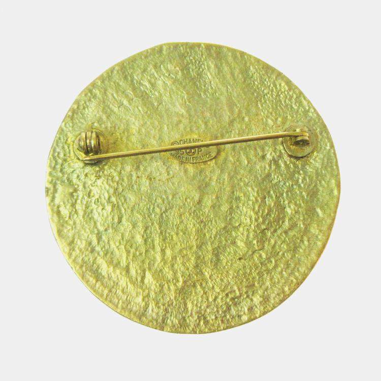 Pre Owned Chanel Medallion Brooch Pin Gold