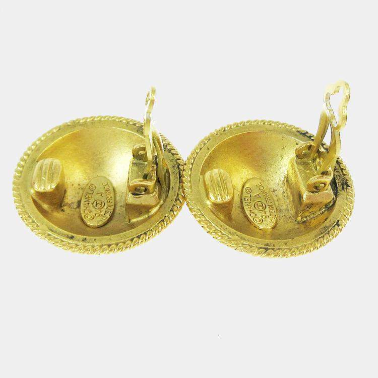 Pre Owned Chanel Button Earrings Clip-On Gold