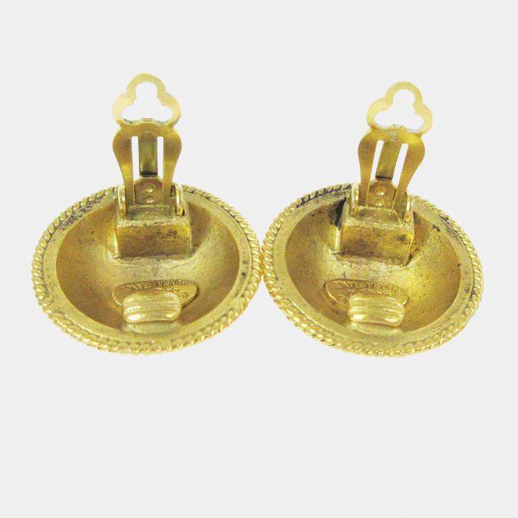 Pre Owned Chanel Button Earrings Clip-On Gold