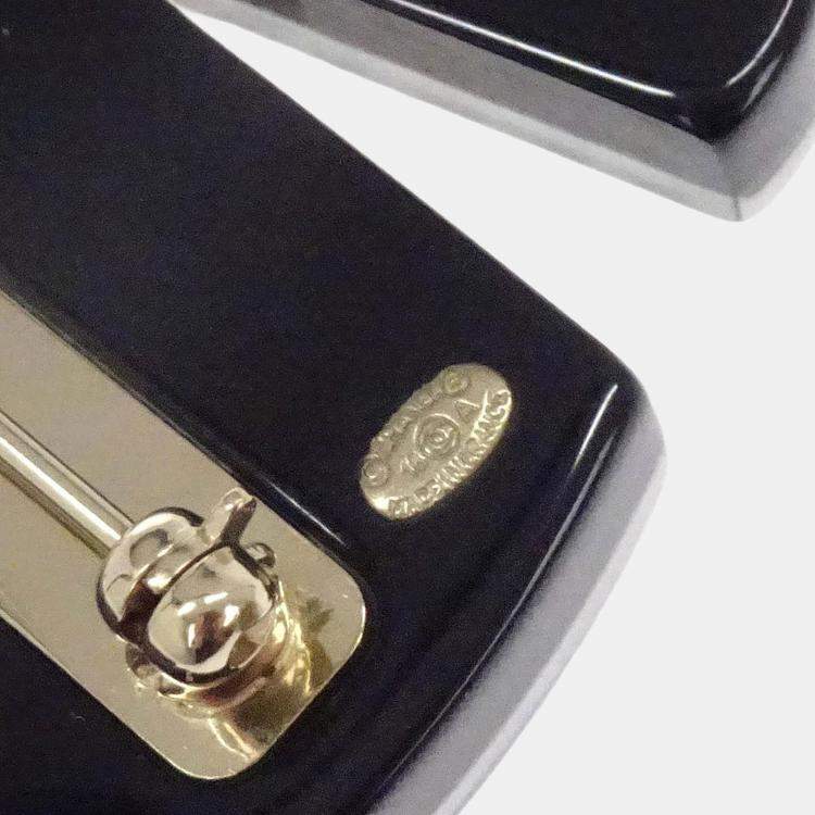 Pre Owned Chanel Brooch Pin Black Sweater Clothes