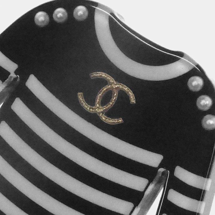 Pre Owned Chanel Brooch Pin Black Sweater Clothes