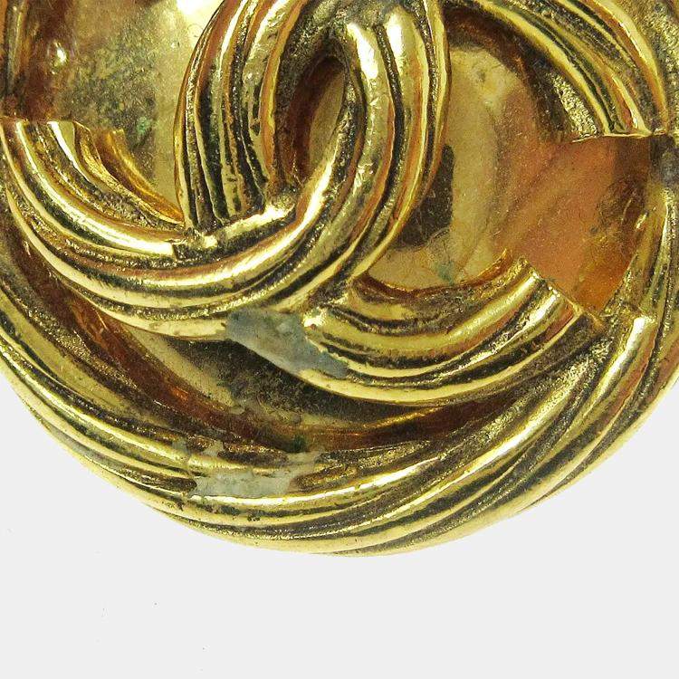 Pre Owned Chanel Button Earrings Clip-On Gold 93P
