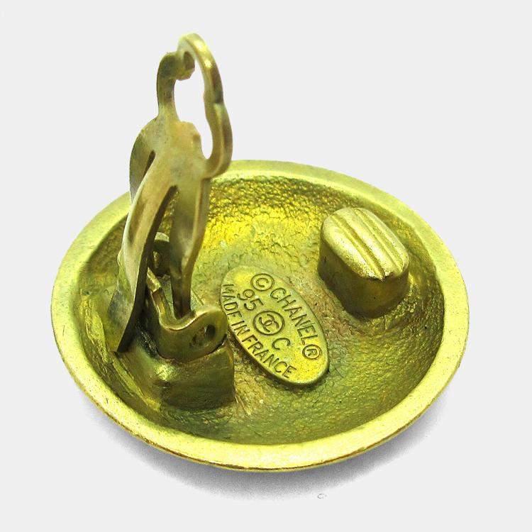 Pre Owned Chanel Button Earrings Clip-On Gold