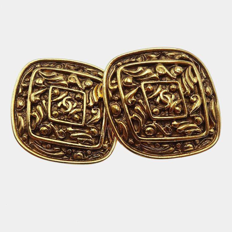 Pre Owned Chanel Earrings Clip-On Gold