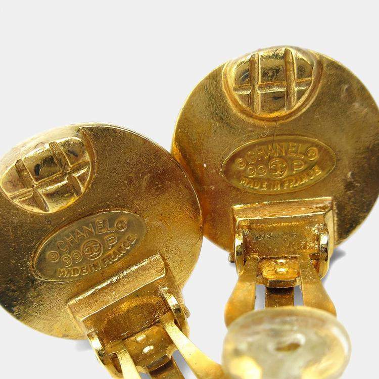 Pre Owned Chanel Button Earrings Clip-On Gold