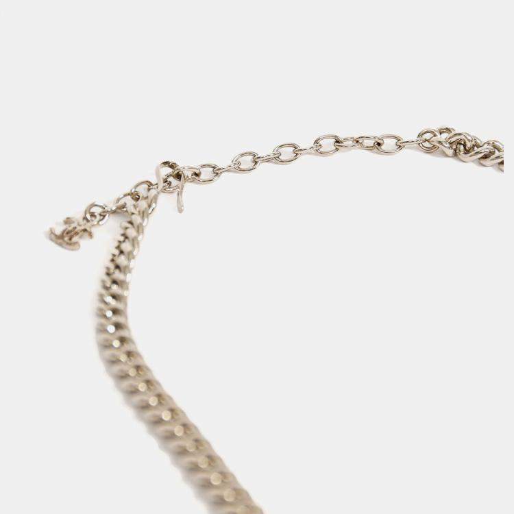 Pre Owned Chanel 2000 Silver Tone Plaque Choker Necklace