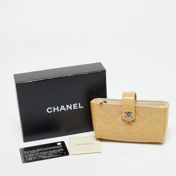 Pre Owned Chanel O-Phone Holder Beige Quilted Patent Leather