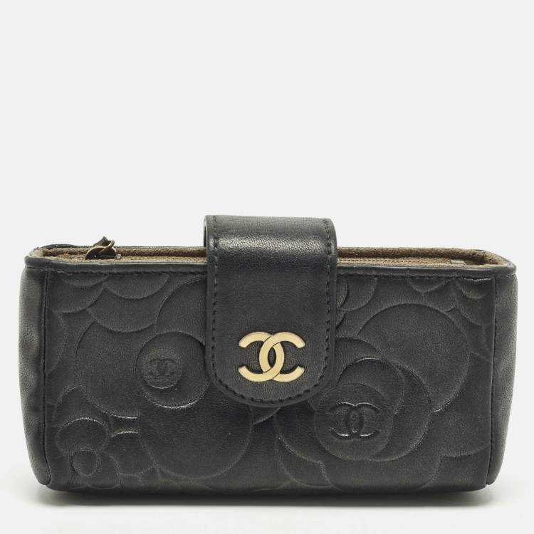 Pre Owned حقيبة هاتف شانيل CC O جلد مبطن فضي