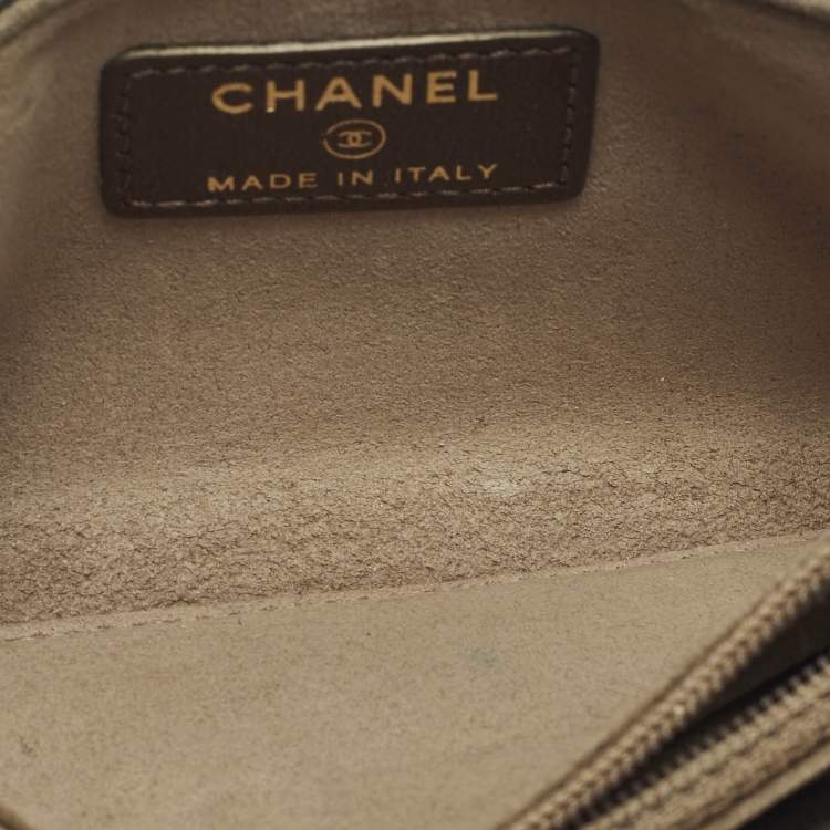 Pre Owned حقيبة هاتف شانيل CC O جلد مبطن فضي