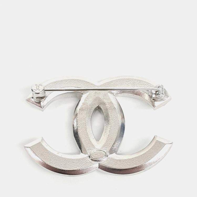 Pre Owned Chanel logo brooch