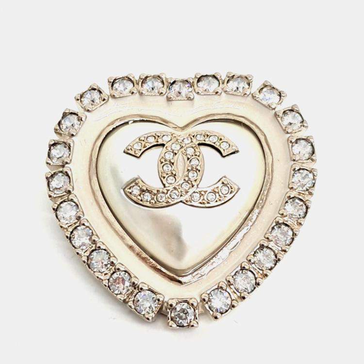 Pre Owned Chanel heart brooch