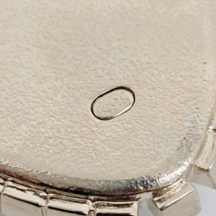 Pre Owned Chanel heart brooch