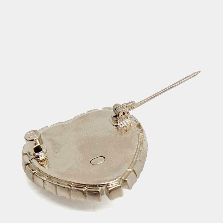 Pre Owned Chanel heart brooch