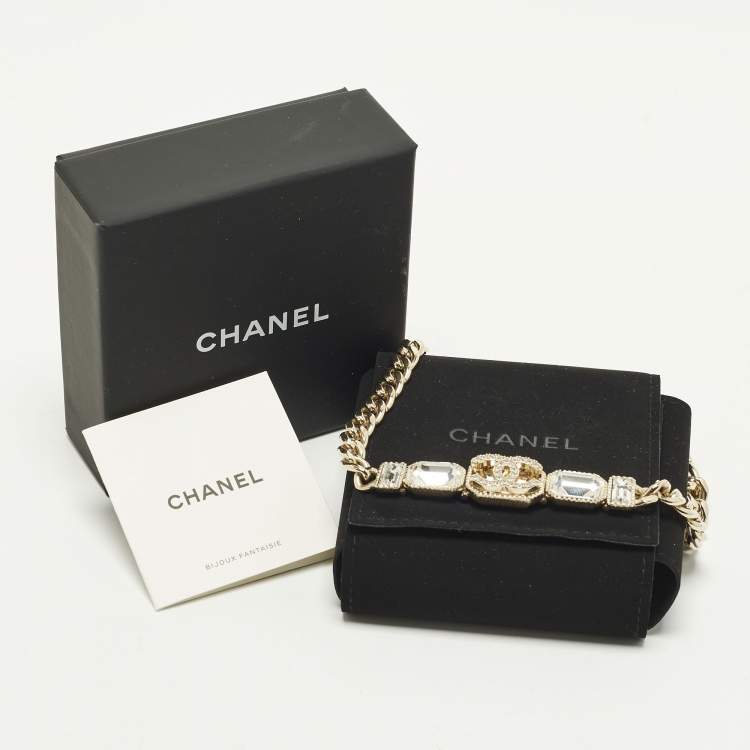 مملوكة مسبقًا Chanel CC Crystals Gold Tone Necklace