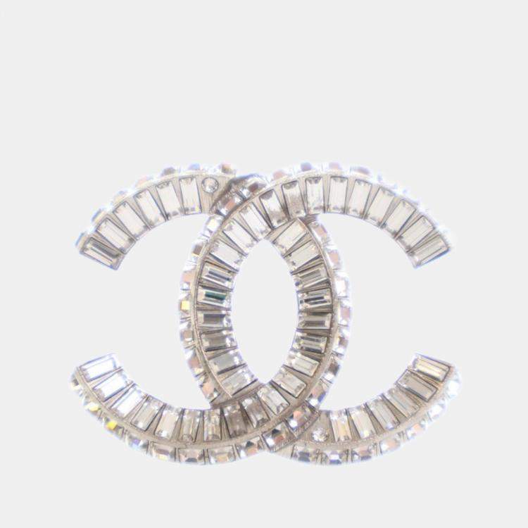مملوكة مسبقًا Chanel Crystal CC Brooch