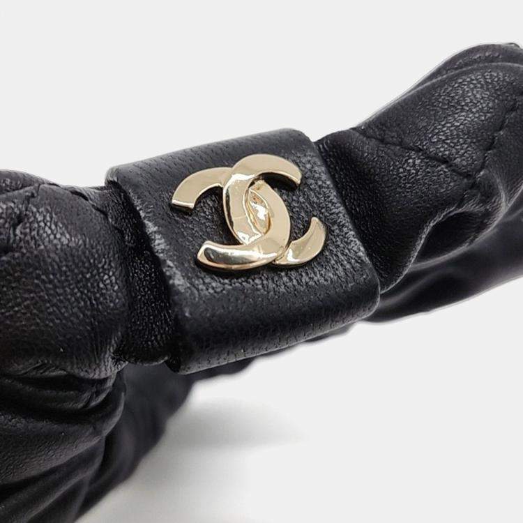 Pre Owned Chanel leather hair scrunchie