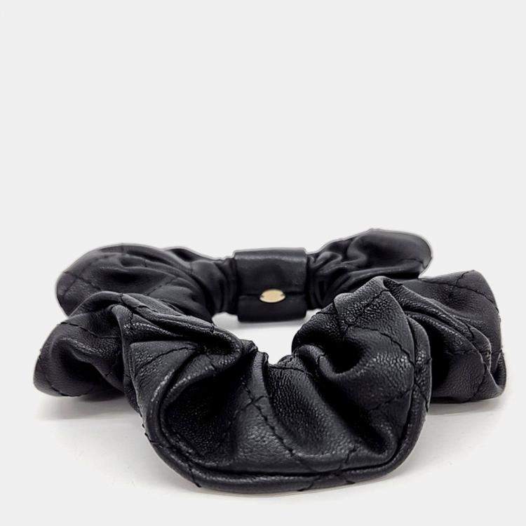 Pre Owned Chanel leather hair scrunchie