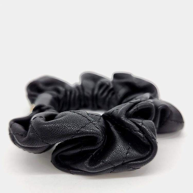 Pre Owned Chanel leather hair scrunchie