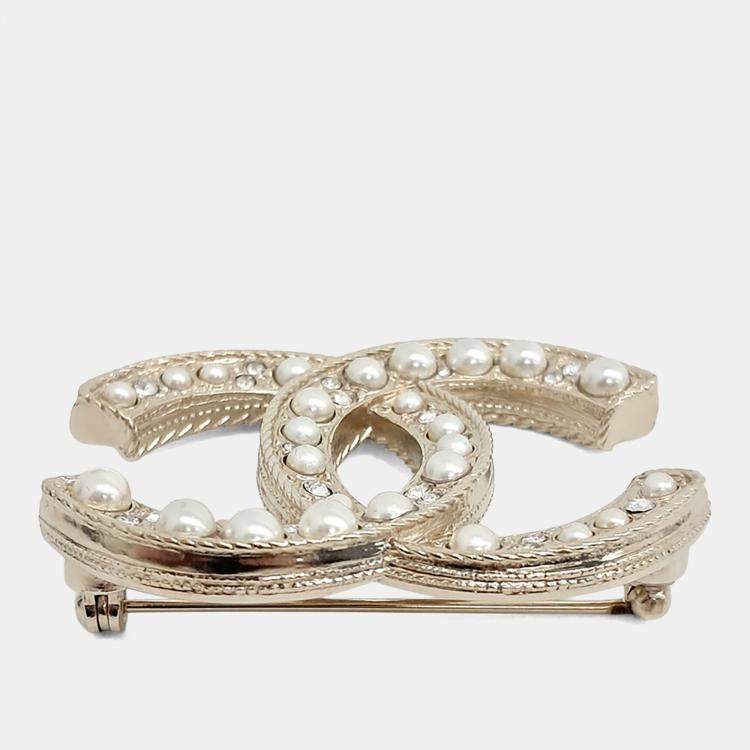 Pre Owned Chanel logo brooch